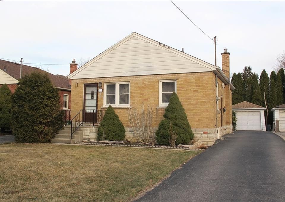 1st image of 273 Bowman St