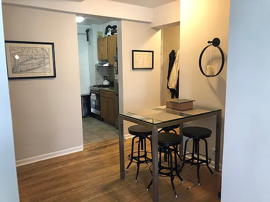 Rented by Buchbinder & Warren | media 20