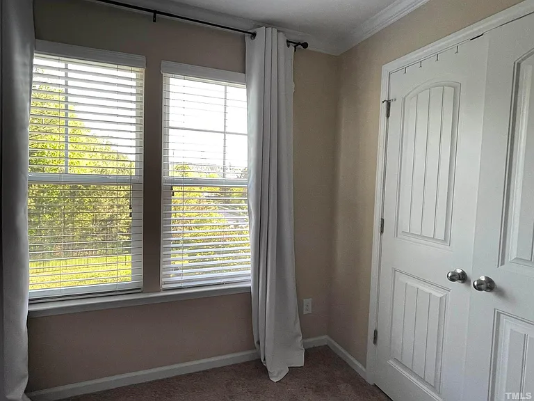 1002 Summerhouse Rd — Photo 6