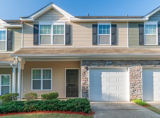 7119 Adare Mews Rd, Charlotte, NC 28217