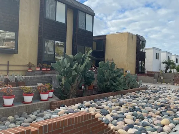 2186 Montgomery Ave Unit B2, Cardiff By The Sea, CA 92007