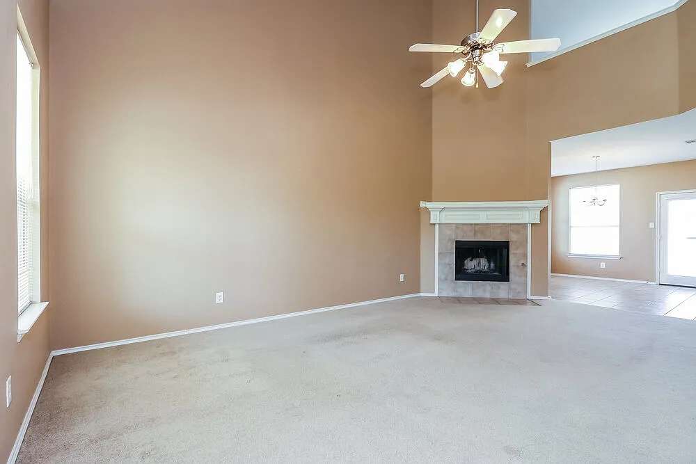 Building Photo - 9401 Waterman Dr