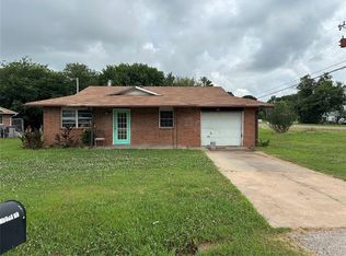 101 Farris Dr, Earlsboro, OK 74840