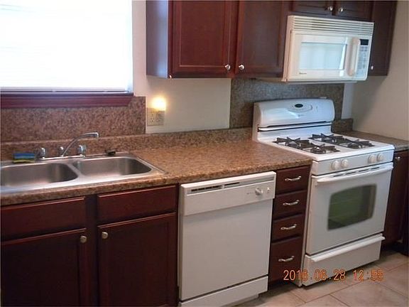 3rd image of 3637 Cypress St #B