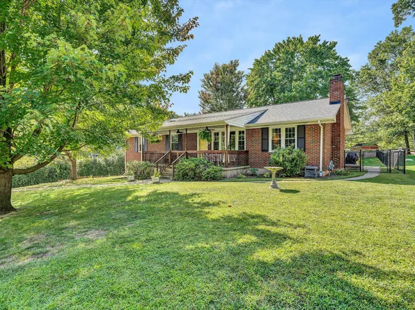 815 Hartsook Blvd SE, Roanoke, VA 24014