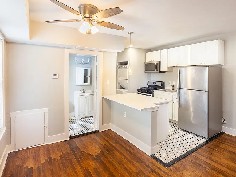 4810 Live Oak — Photo 4