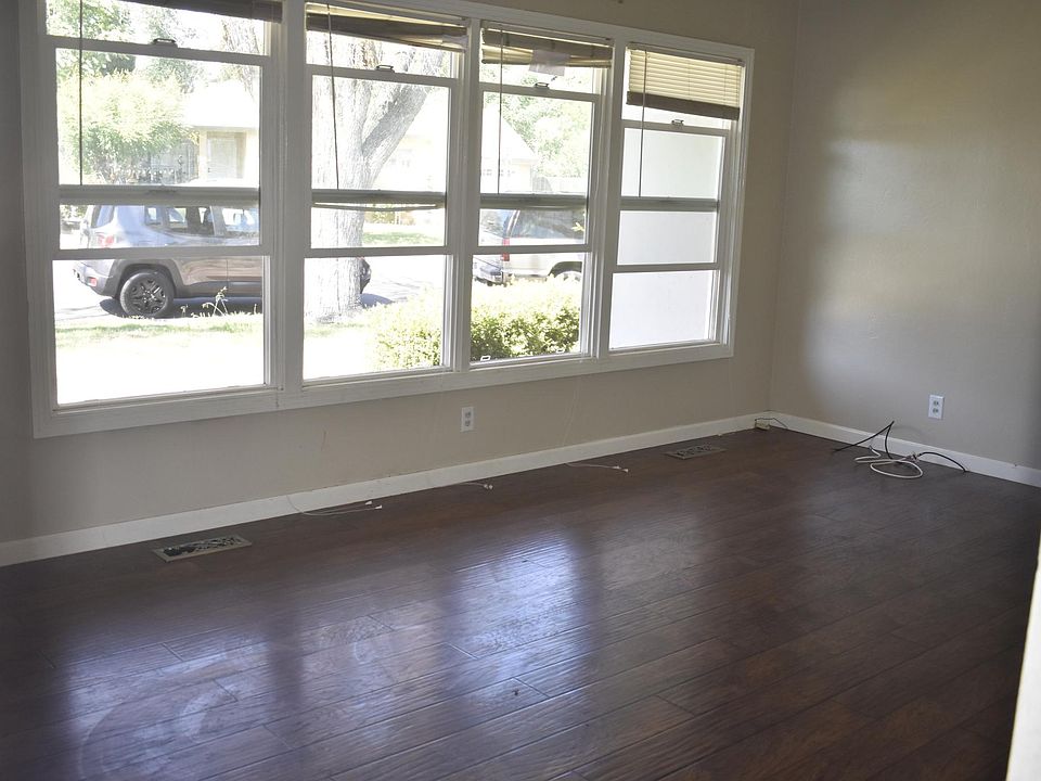 2nd image of 2222 Calimyrna Ave