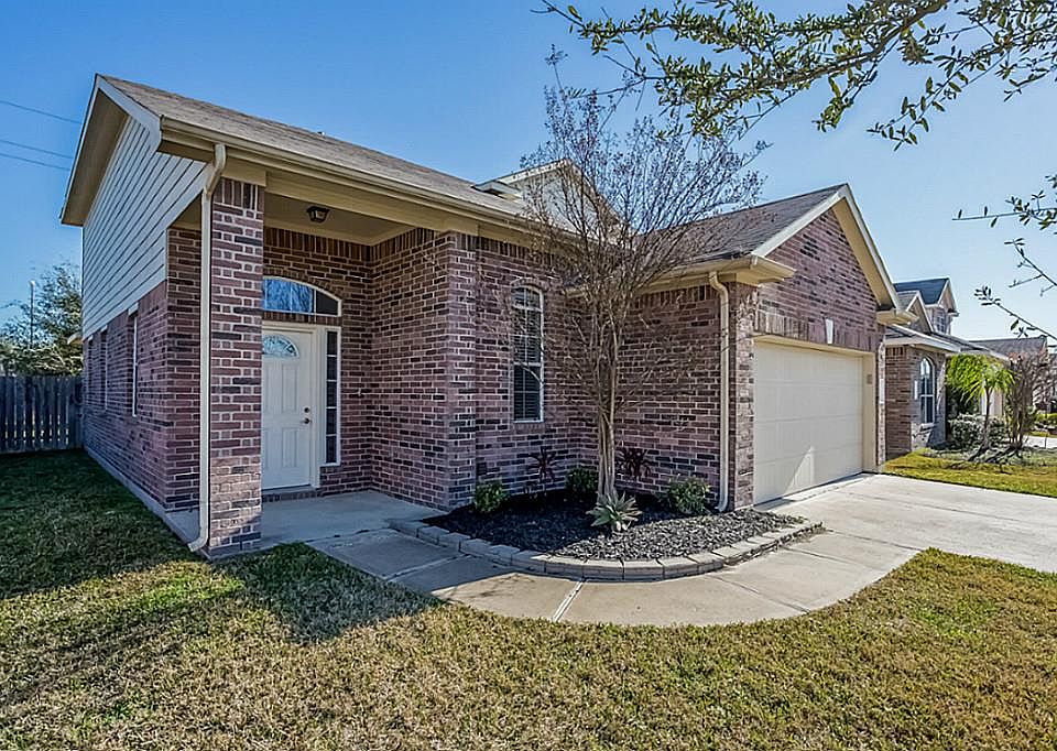 1st image of 21038 Kirkland Woods Dr