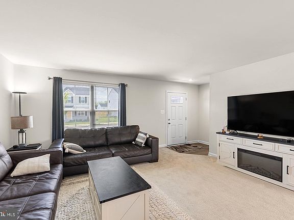 3rd image of 145 Dursley Cir