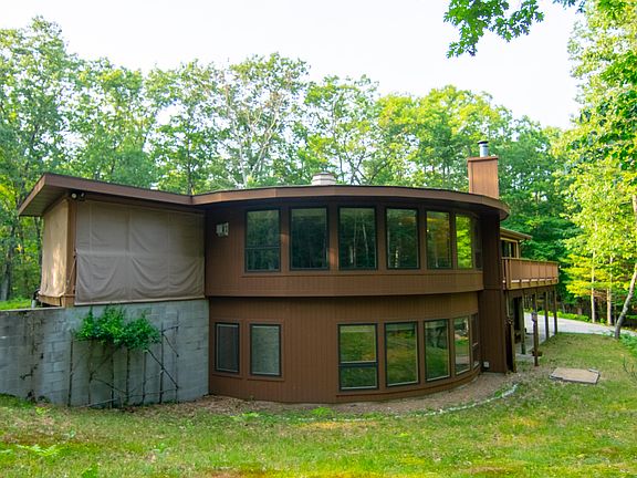 2nd image of 5969 Wayne Ave #159A