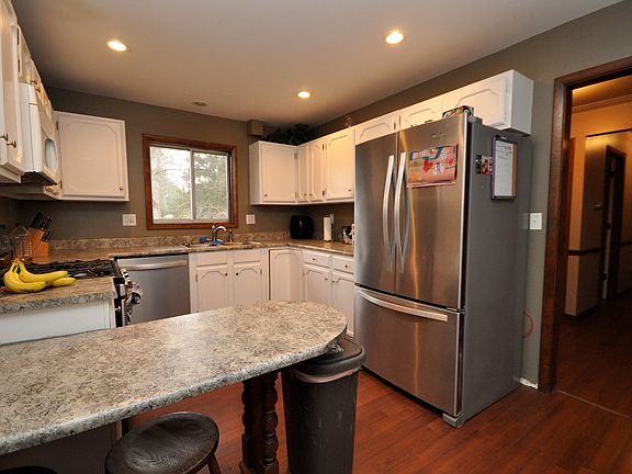 5th image of 600 N Parkwood Dr