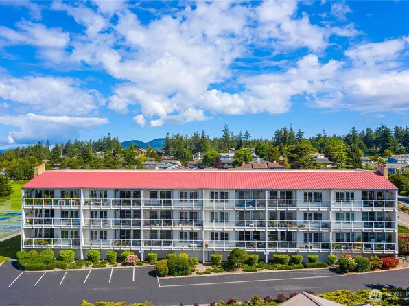 1800 Skyline Way #206, Anacortes, WA 98221