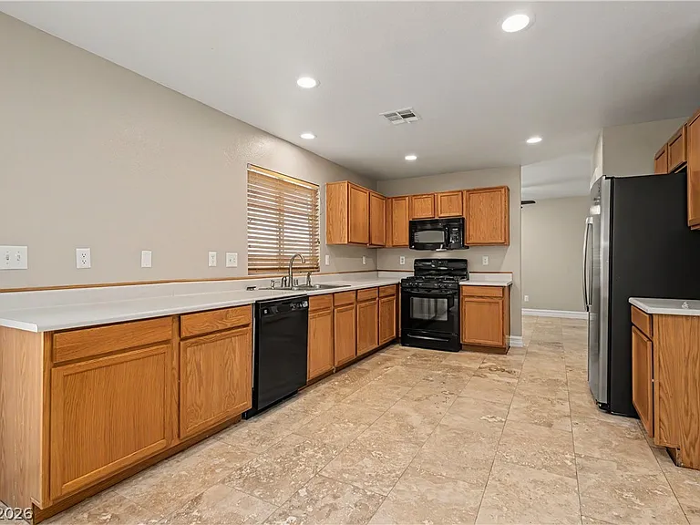 1208 Swanbrooke Dr — Photo 14