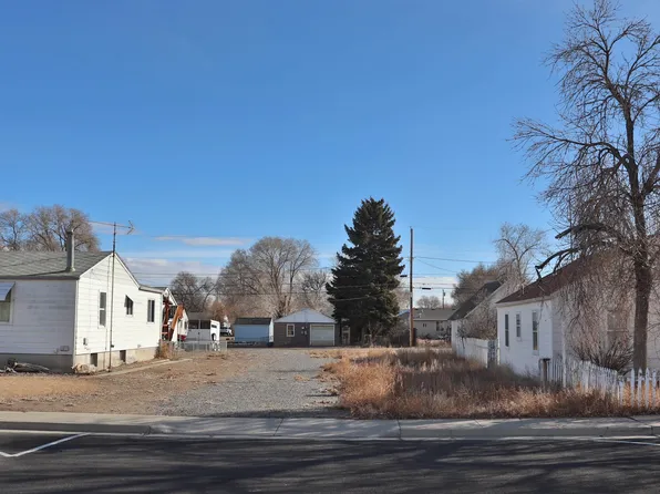 423 S Clark St, Powell, WY 82435