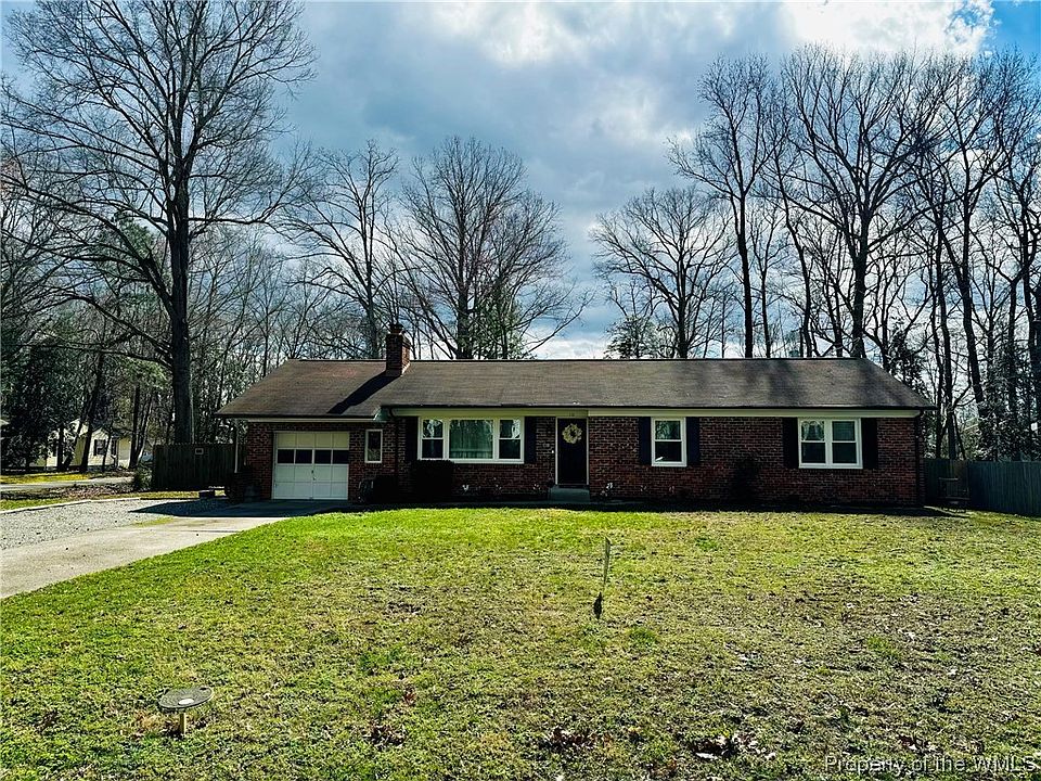 1st image of 110 Albemarle Dr