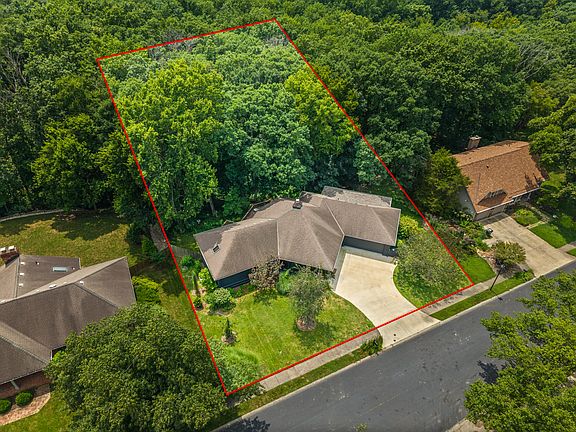 2nd image of 2008 Woodhollow Dr