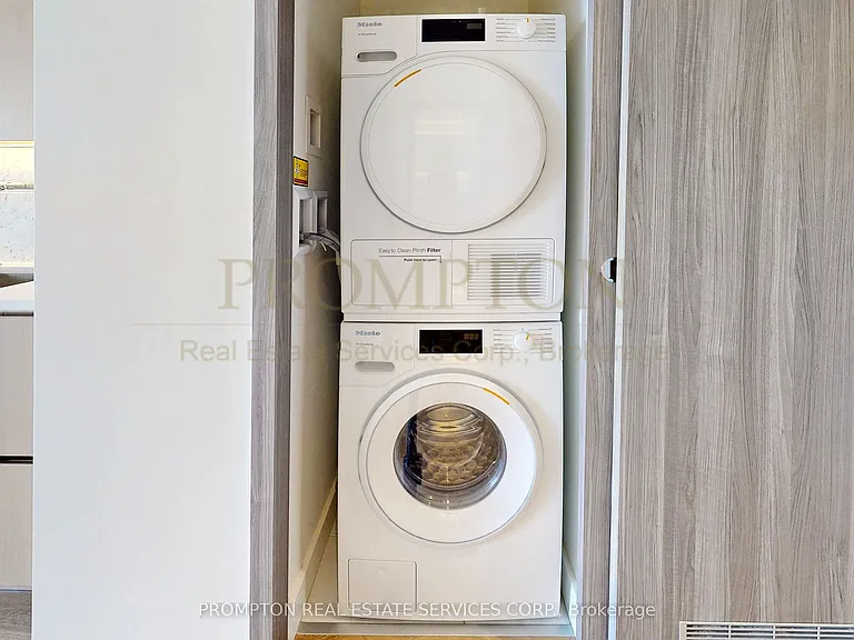 95 McMahon Dr #2211 — Photo 31