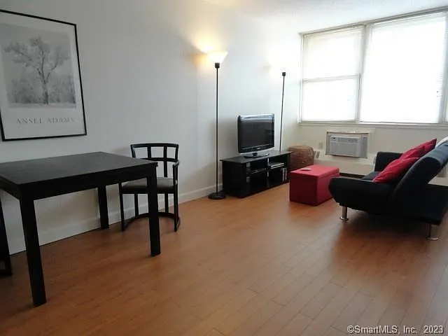 25 Ellsworth St #13 — Photo 4