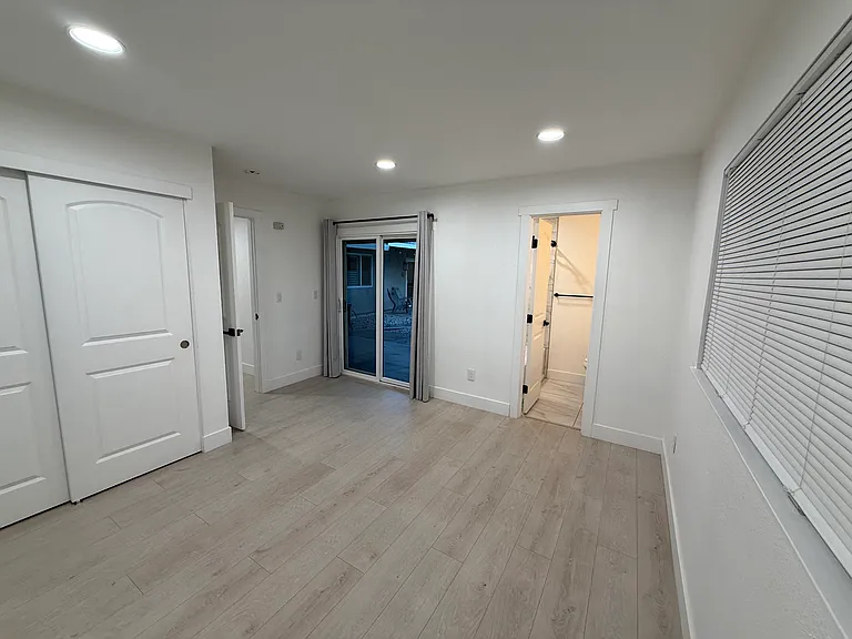 Loretto Dr — Photo 11