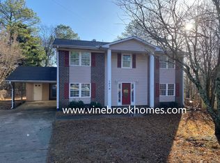 1079 Sunhill Rd, Birmingham, AL 35215