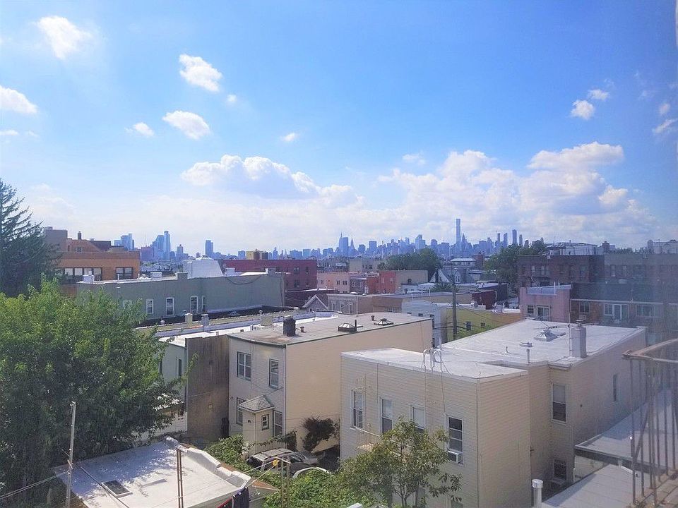 1st image of 4314 28th Ave APT 20