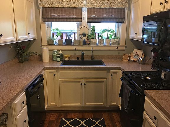 Kitchen:All Appliances Incl.