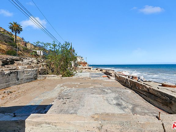 4th image of 20812 Pacific Coast Hwy