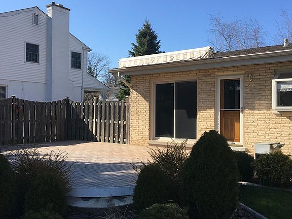 5th image of 629 Ambleside Dr