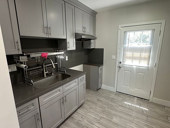 2nd image of 2523 N Luder Ave
