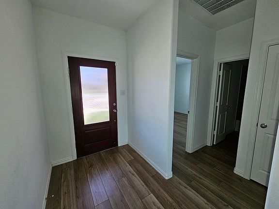 4th image of 512 Chip St