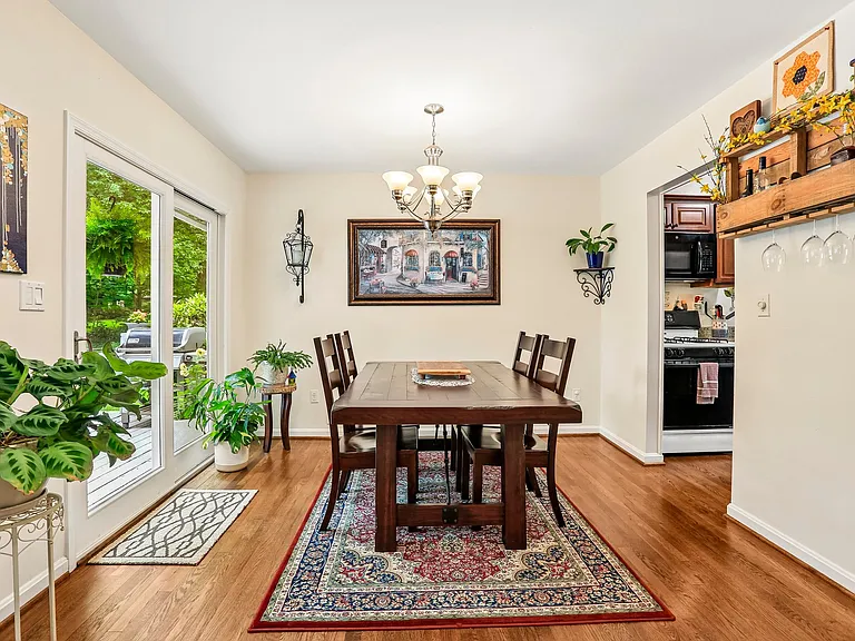 18033 Mill Creek Dr — Photo 15