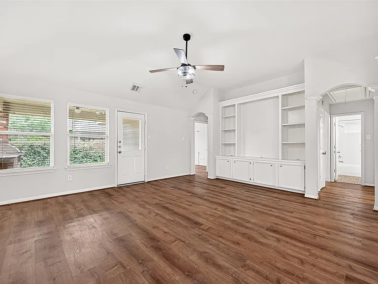 6030 Wildbriar Ln — Photo 12
