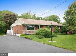 902 Pleasant Valley Ave, Mount Laurel, NJ 08054