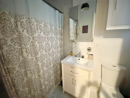 Rented by J PRESTON AND ASSOCIATES INC | media 17