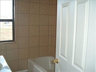 2nd image of 533 W 14th St #W