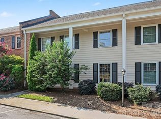 6727 Constitution Ln, Charlotte, NC 28210