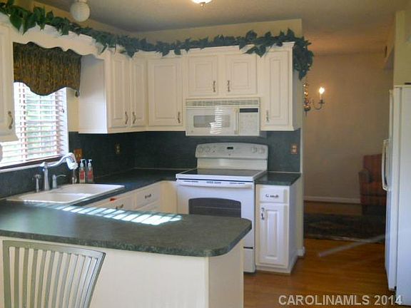 4th image of 5713 Cedar Crest Ct