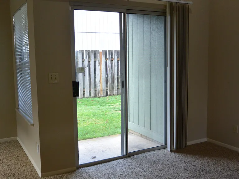 8307 NE Starflower Ct — Photo 6