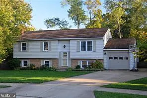 10111 Roundtop Ct Photo 1