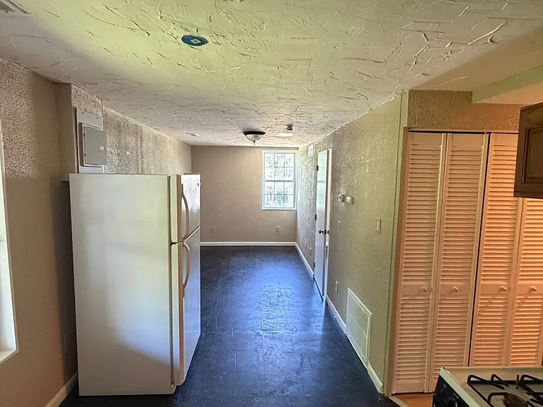 2344 East Ave — Photo 3