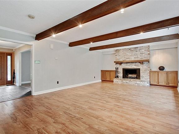 4th image of 4012 Tall Timbers Dr