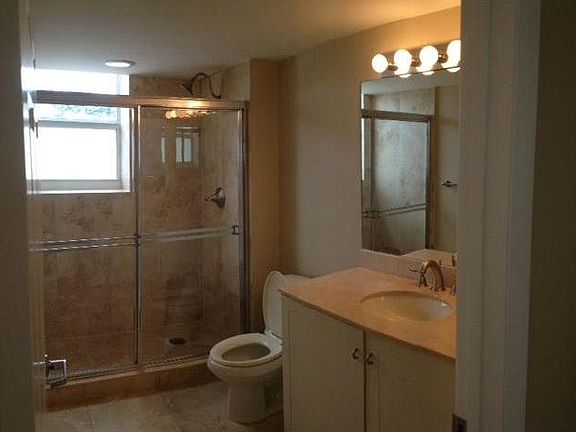 4th image of 3232 SW 22nd St APT 302