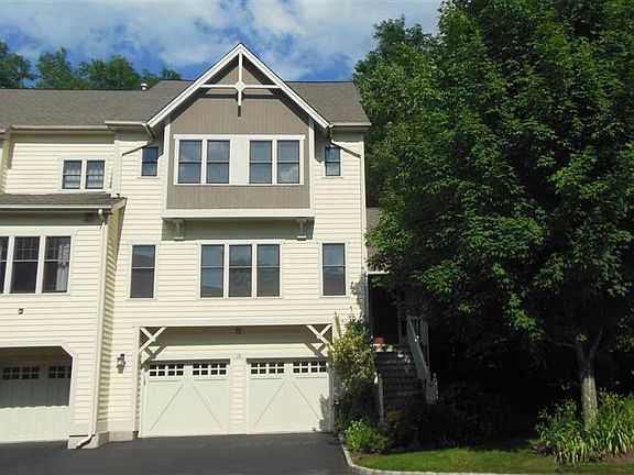 2nd image of 10 Hudson Dr