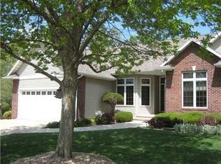 180 Alwine Ct, Hiawatha, IA 52233