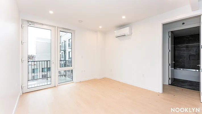 Rented by Nooklyn NYC LLC | media 113