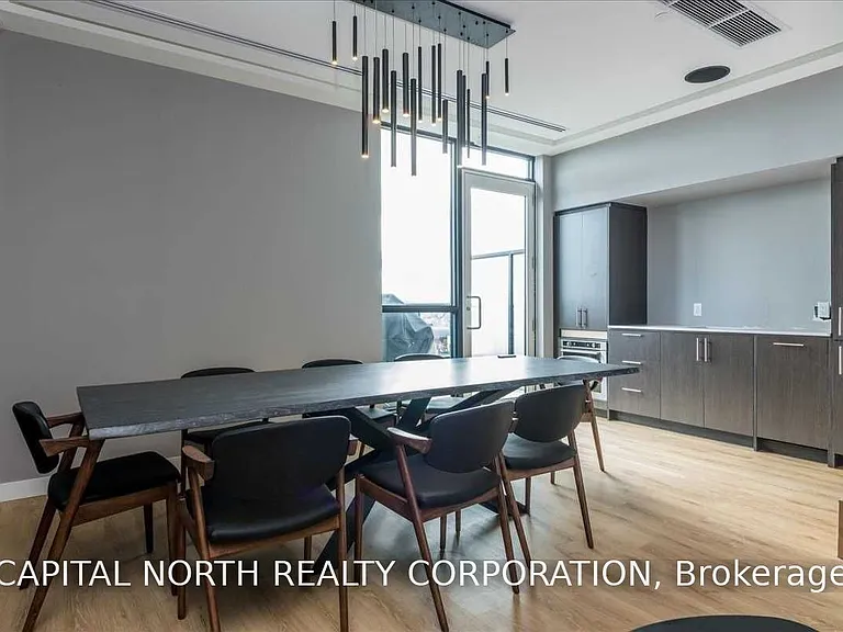 681 Yonge St #616 — Photo 18