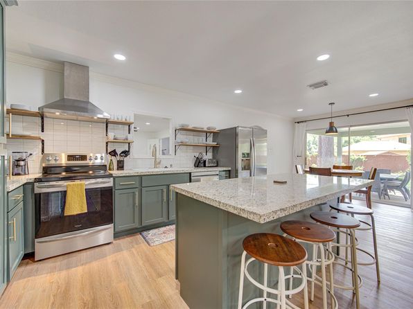 9932 Shady Dr, Houston, TX 77016
