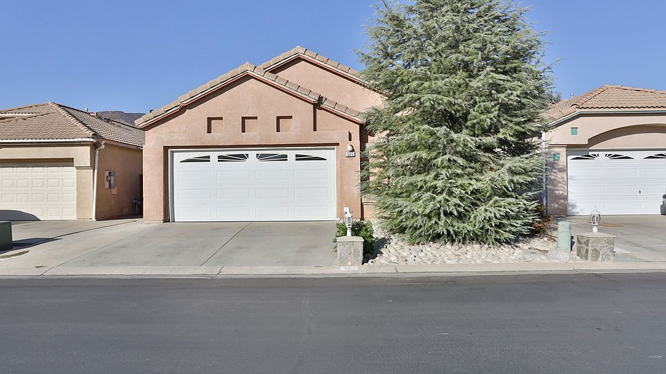 1st image of 565 Berkshire Ln