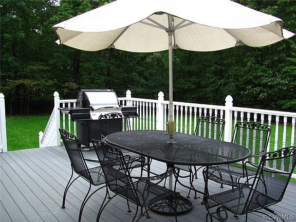 5th image of 2831 Maple Grove Ln