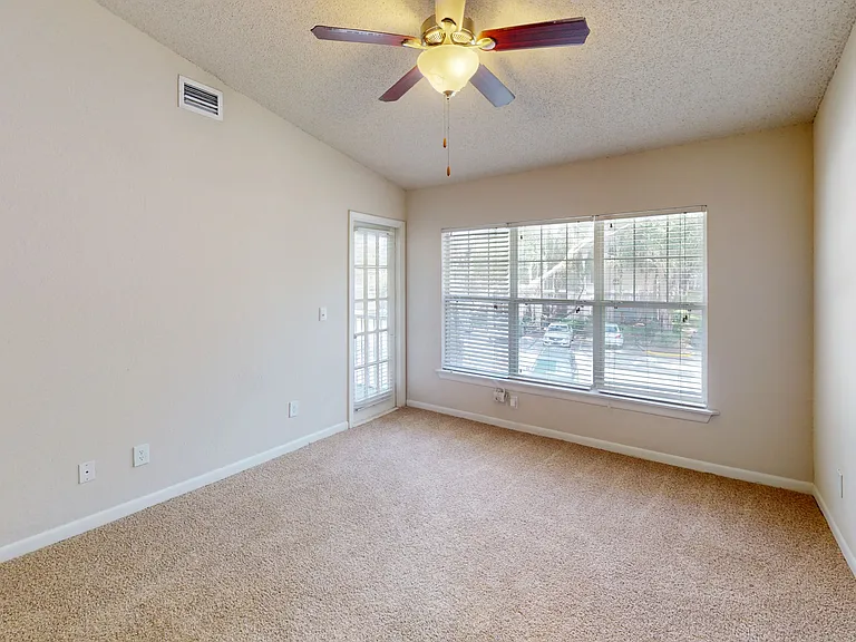 Altamira Place Apartment Homes — Photo 86